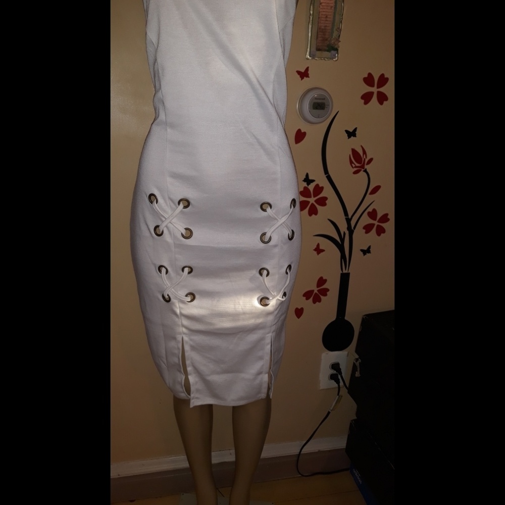 Dress - Picture 2 of 3